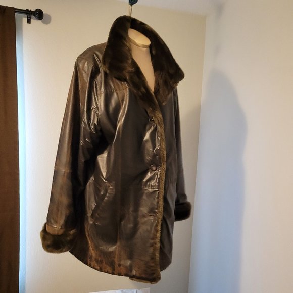 WOMENS VINTAGE FAUX LEATHER JACKET WITH THE FUR....VINTAGE DRESSBARN JACKET - Picture 7 of 17